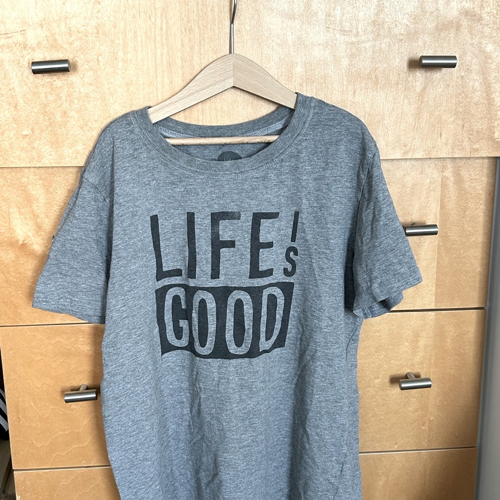 Grey t-shirt size XL (12-14)